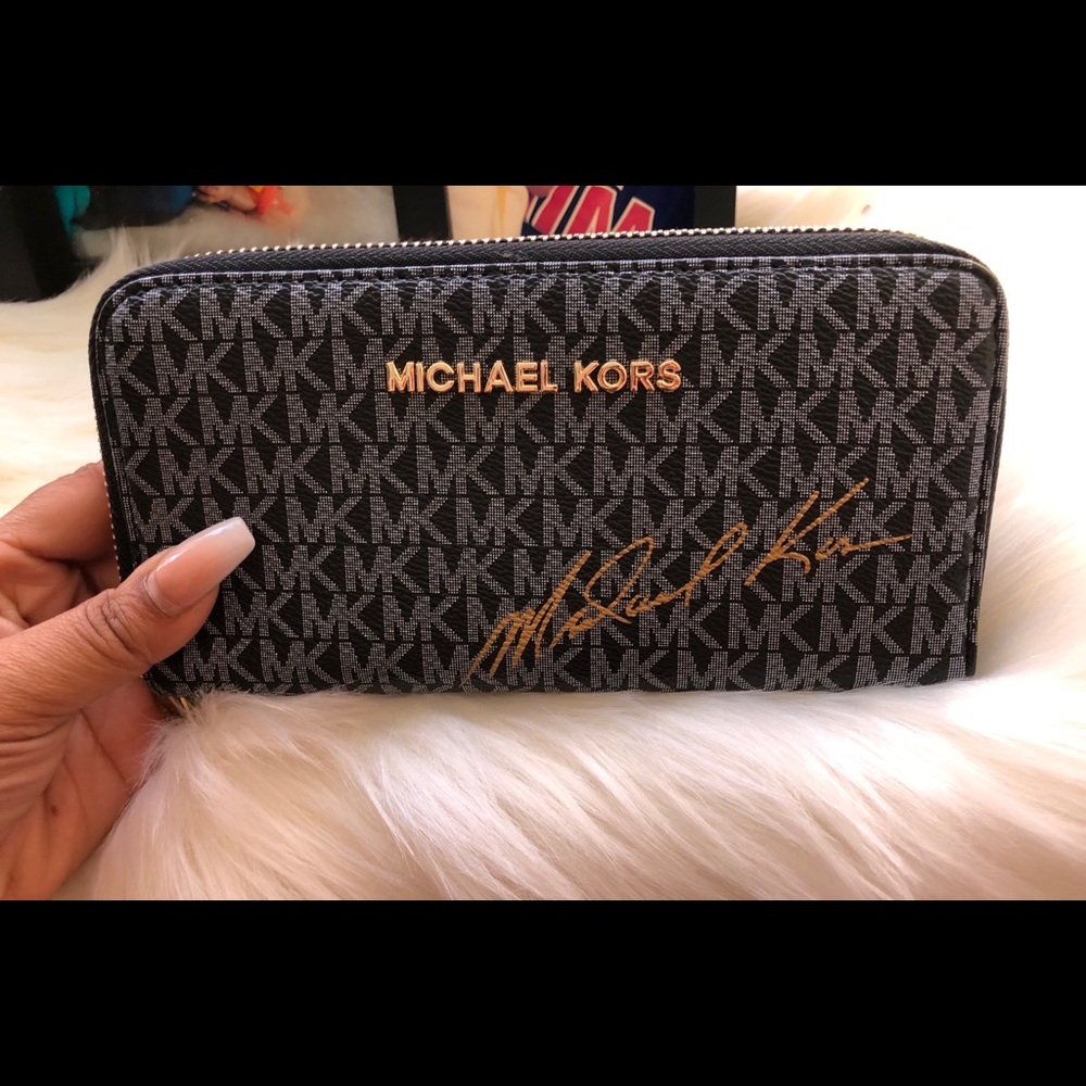Mk wallet - Picture 1 of 3